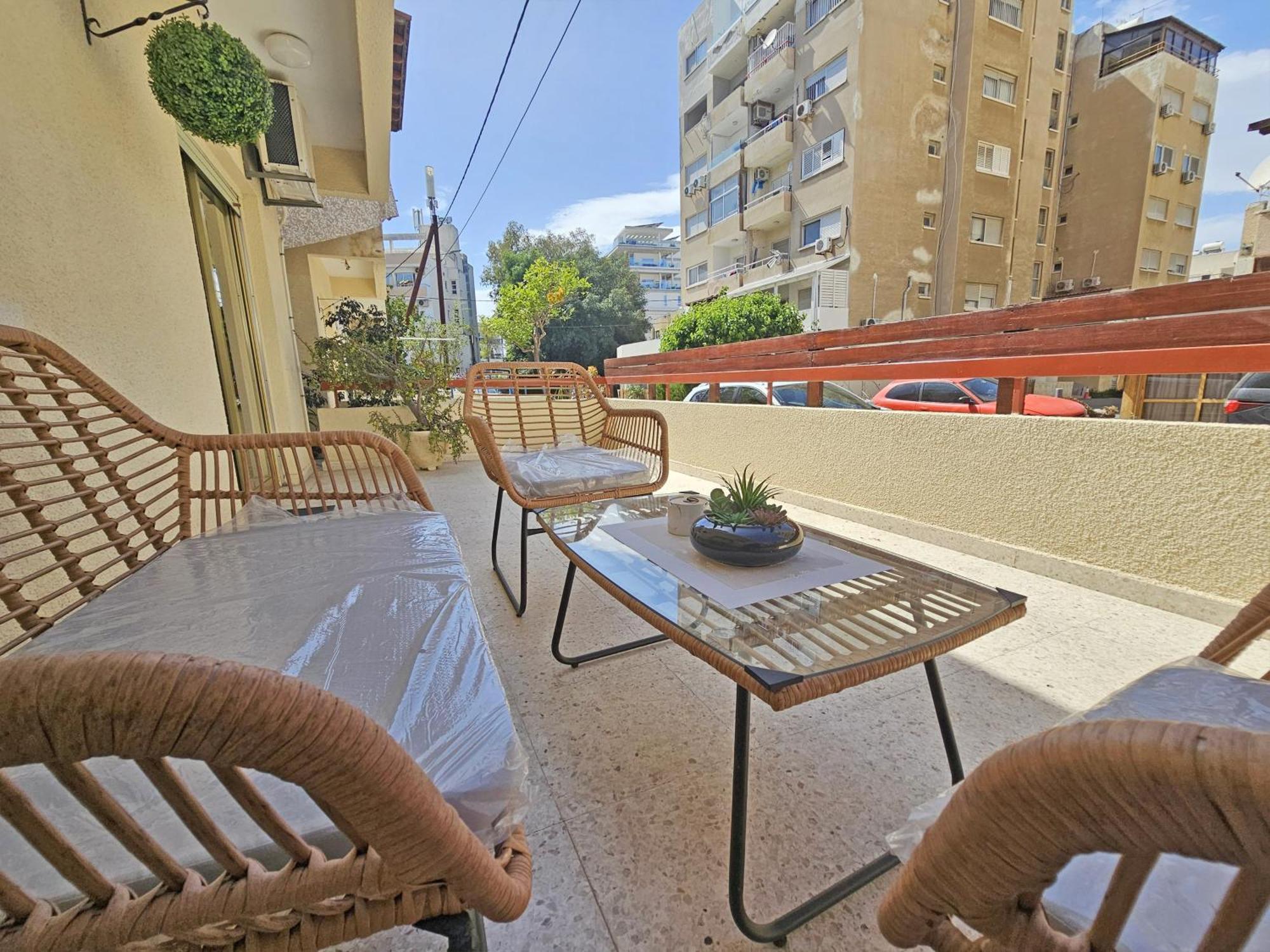 Albert'S Apartment Mackenzie 001 Larnaca Exterior photo
